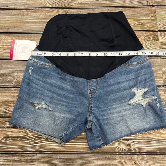 Isabel Maternity Distressed Cut Off Jean Shorts Size 2 - Picture 4 of 4